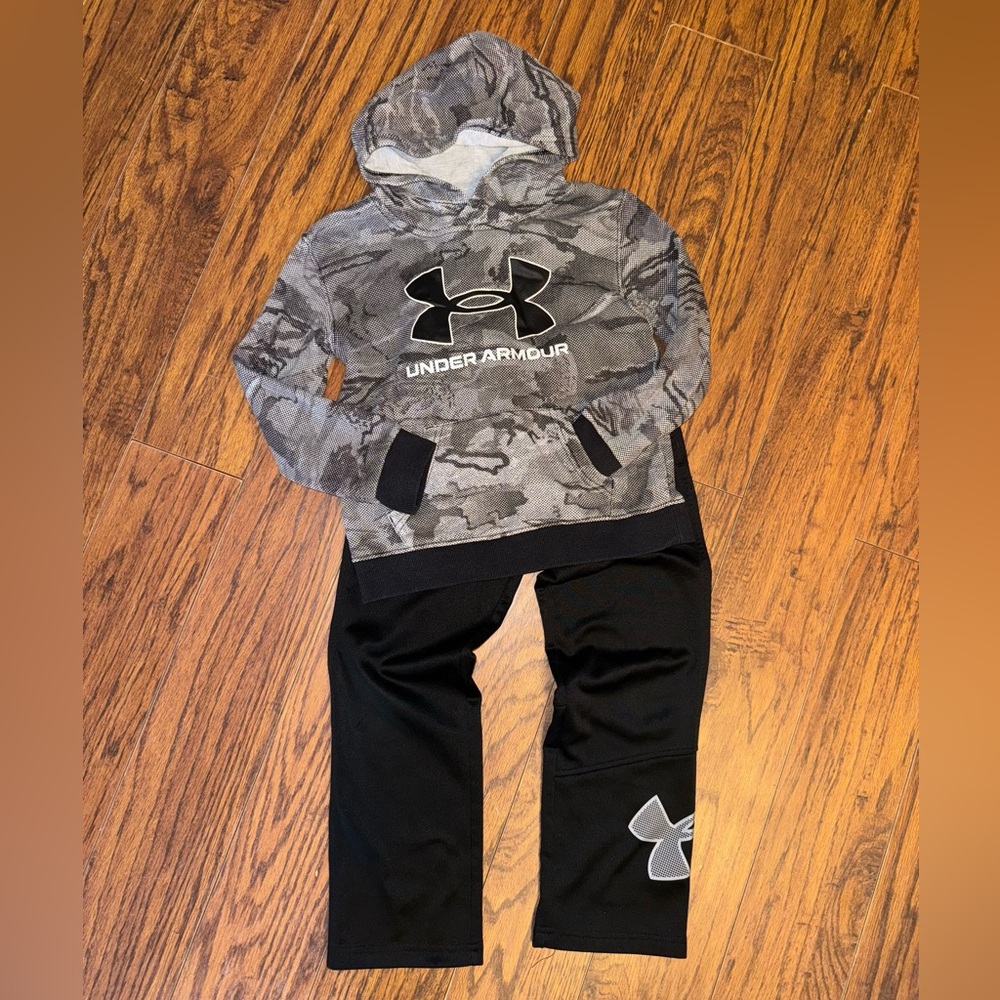 Under Armour Set - Camo Hoodie & Pants (6)